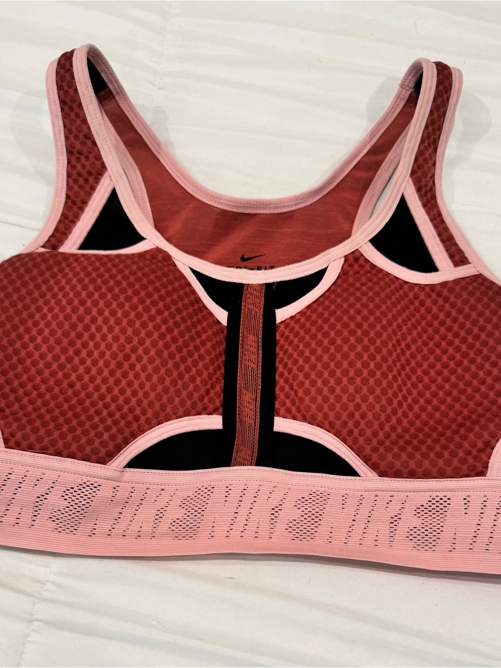 Nike Women’s Sports Bra - Rose Pink & Deep Rose